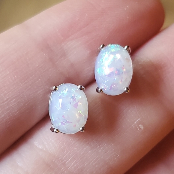 NWOT Stunning White Triplet Opal Oval Studs - Picture 12 of 14